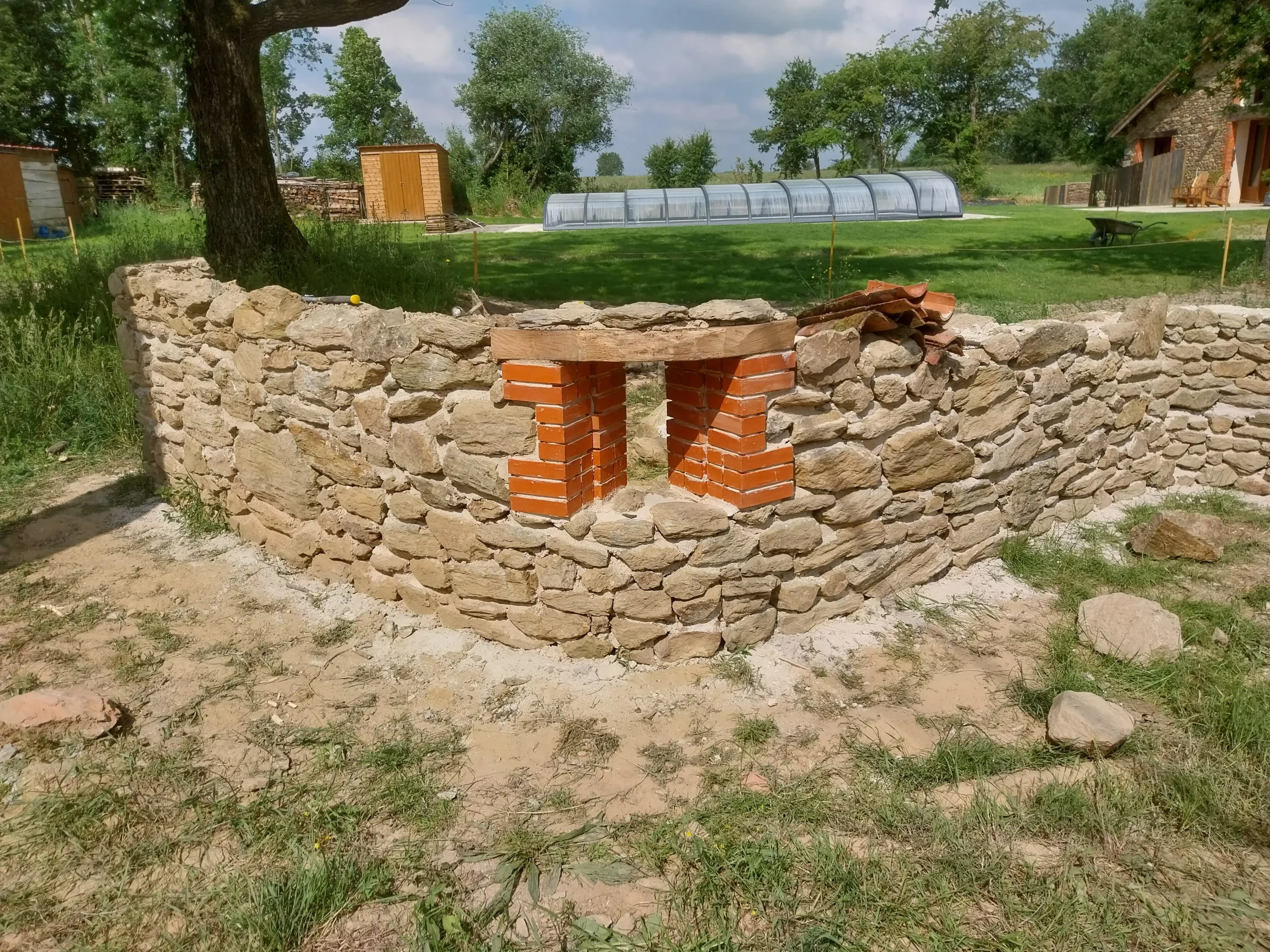 Réalisation mur de pierres, Brochard Renov, maçon à Aizenay