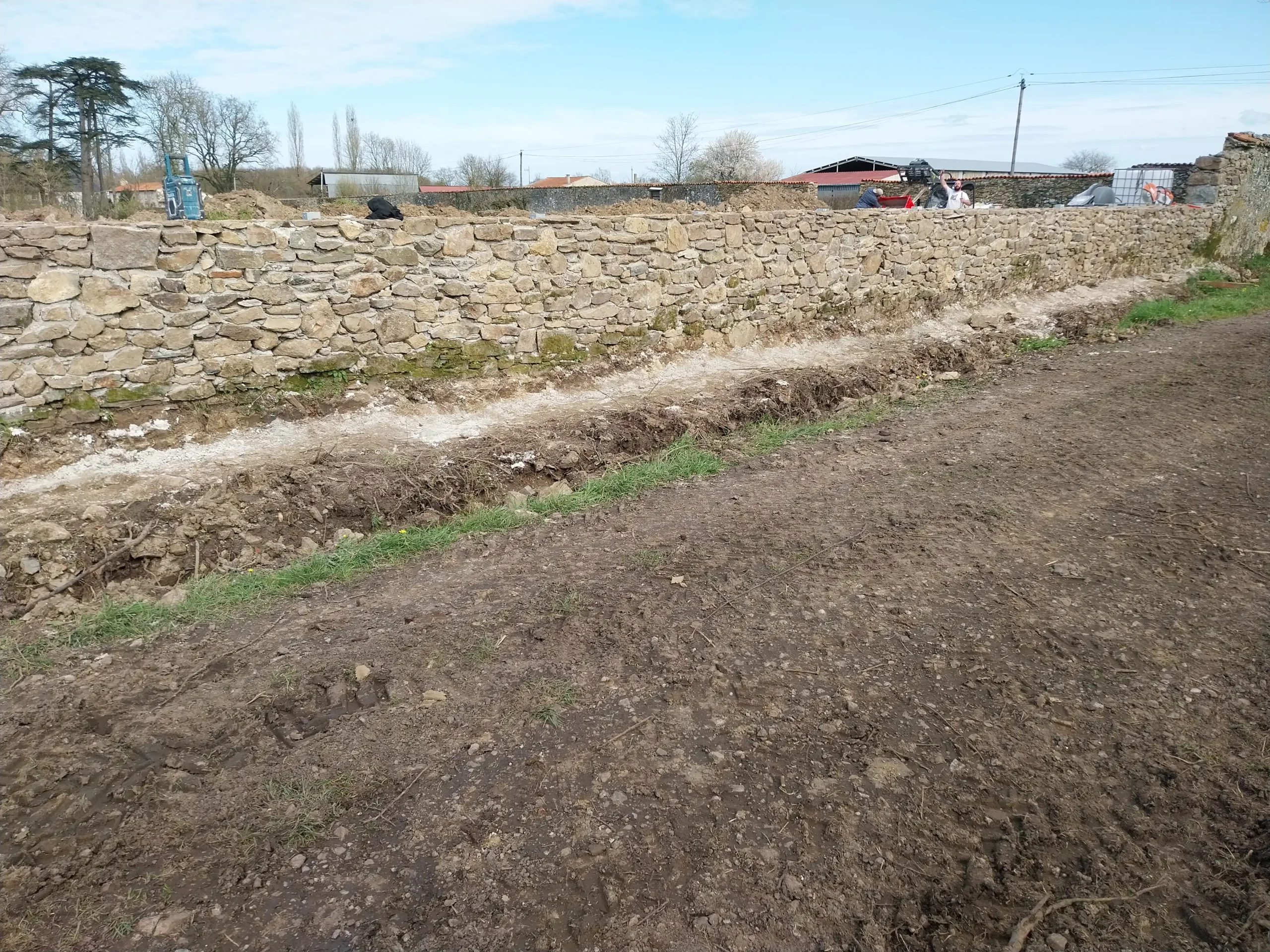 Réalisation mur de pierres, Brochard Renov, maçon à Aizenay