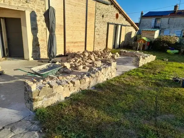 Réalisation mur de pierres, Brochard Renov, maçon à Aizenay
