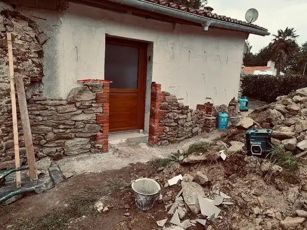 Réalisation mur de pierres, Brochard Renov, maçon à Aizenay